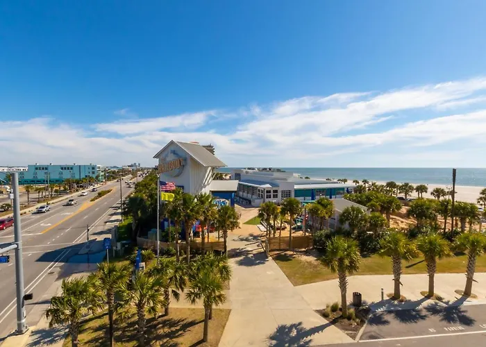 Glamorous 5 Bedroom Right Next To The Hangout! Holiday home Gulf Shores