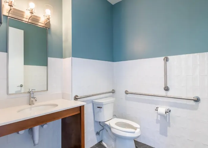 Holiday home Glamorous 5 Bedroom Right Next To The Hangout! *