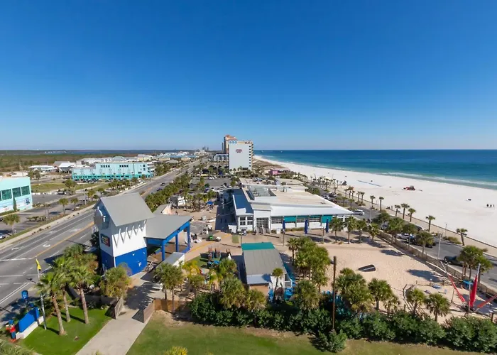 Glamorous 5 Bedroom Right Next To The Hangout!