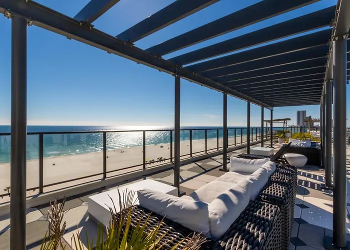 Glamorous 5 Bedroom Right Next To The Hangout! * Gulf Shores